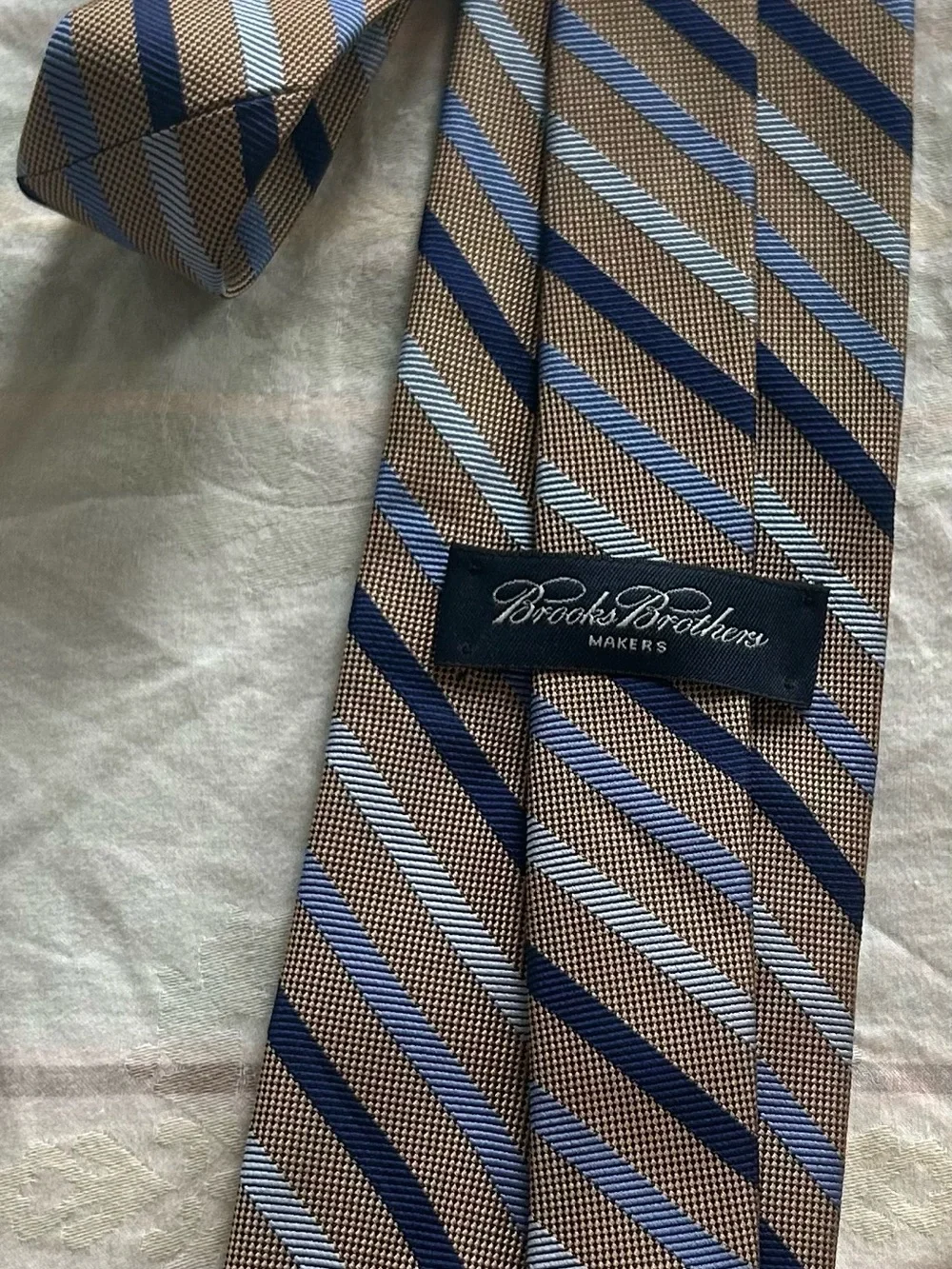 Brooks Brothers Makers 100% Silk Brown Tie Navy & Light Blue Stripes 4” Standard